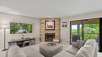 Condo, Multiple Beds, Balcony, Garden View (Lake Ozark Oasis) | Living area