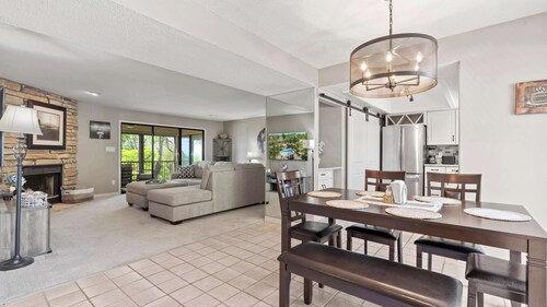 Lake Ozark Oasis Central Location & Pool Access