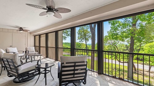 Lake Ozark Oasis Central Location & Pool Access