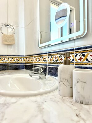 Bathroom - Vrbo Property (Tala)