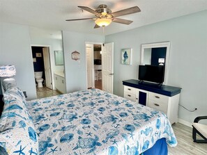 Room - New for 2026! Updated with NEW Living Room furniture! FREE Sunsets, Linens & (Ocean City)