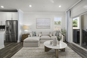 TV - New Construction! Stunning Townhome, Outdoor Pool, quick walk to the beach, FREE (Ocean City)