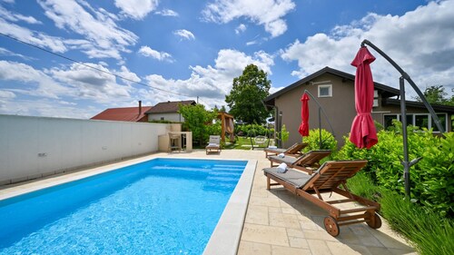 Holiday home Zen by Villas Guide