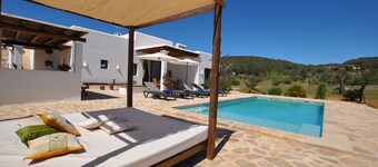 Charming villa in the middle of nature