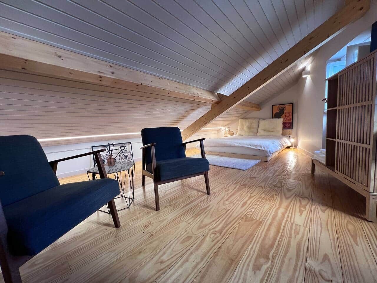 1 habitación, tabla de planchar con plancha, wifi y ropa de cama 