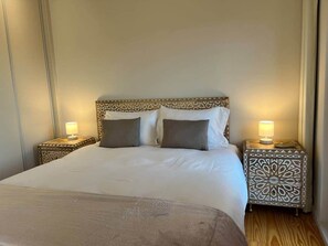 1 bedroom, iron/ironing board, WiFi, bed sheets - Corpus Christi 35-32 (Coimbra)