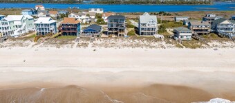 Topsail Sanctuary - Oceanfront new build with a pool and hot tub