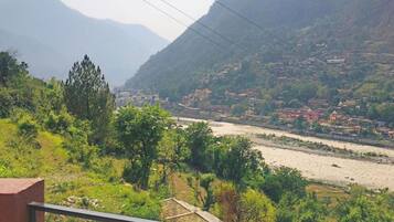 Vue depuis lâhĂ©bergement