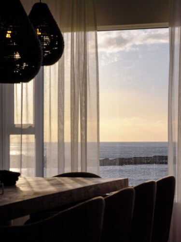 Waterfall Villa – Black Beach & Fjord Views