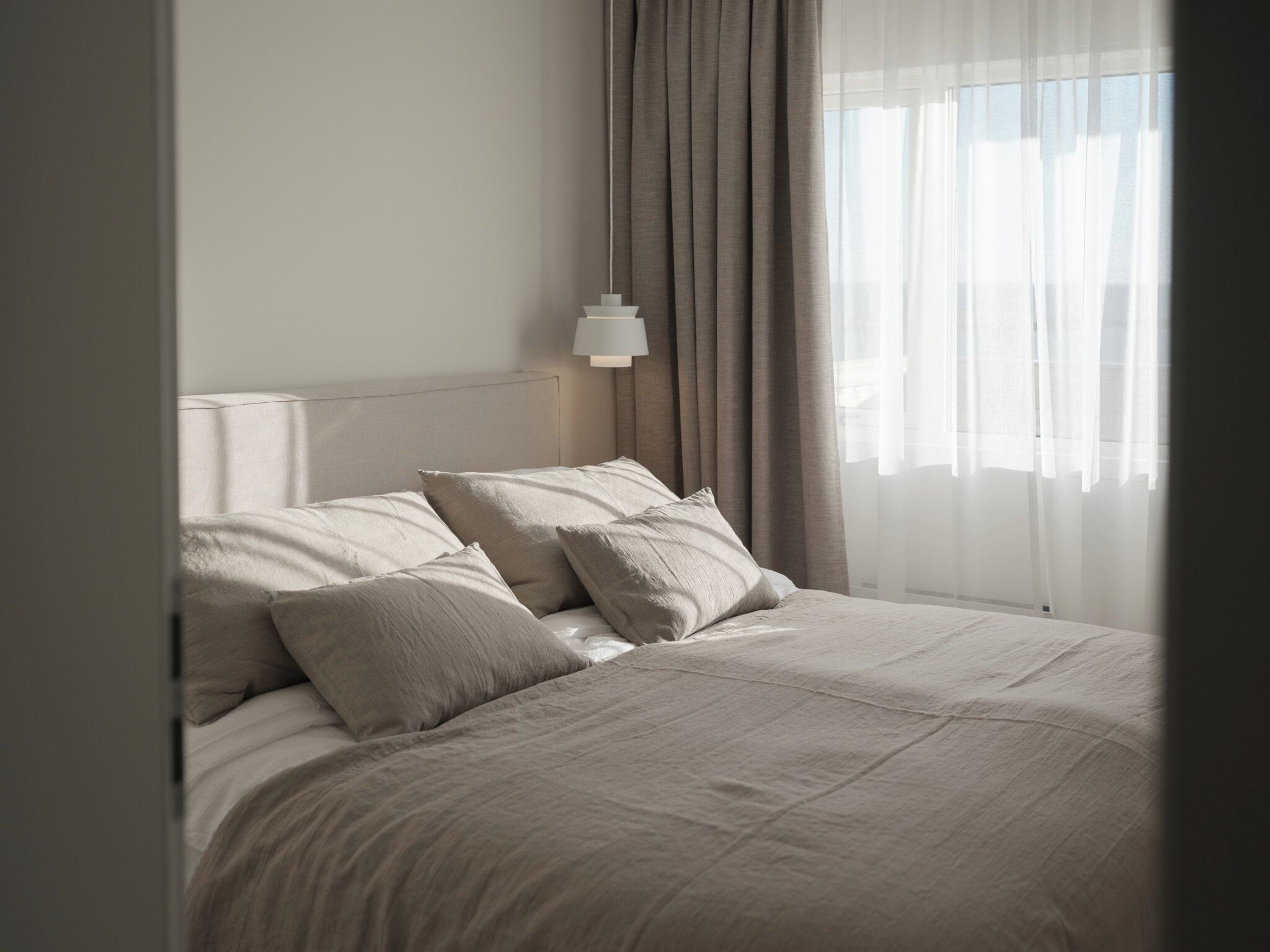 5 bedrooms, iron/ironing board, travel crib, free WiFi