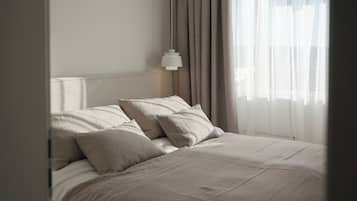 5 bedrooms, iron/ironing board, travel crib, free WiFi