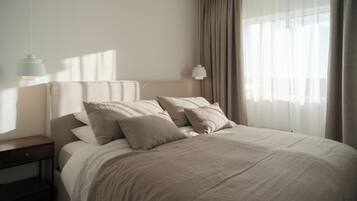 5 bedrooms, iron/ironing board, travel crib, free WiFi