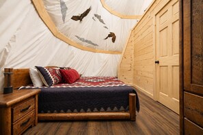 Unclassified image, 4 of 33, button - Luxury Tepee | Mtn Views | Near Dollywood | Slps4 (Sevierville)