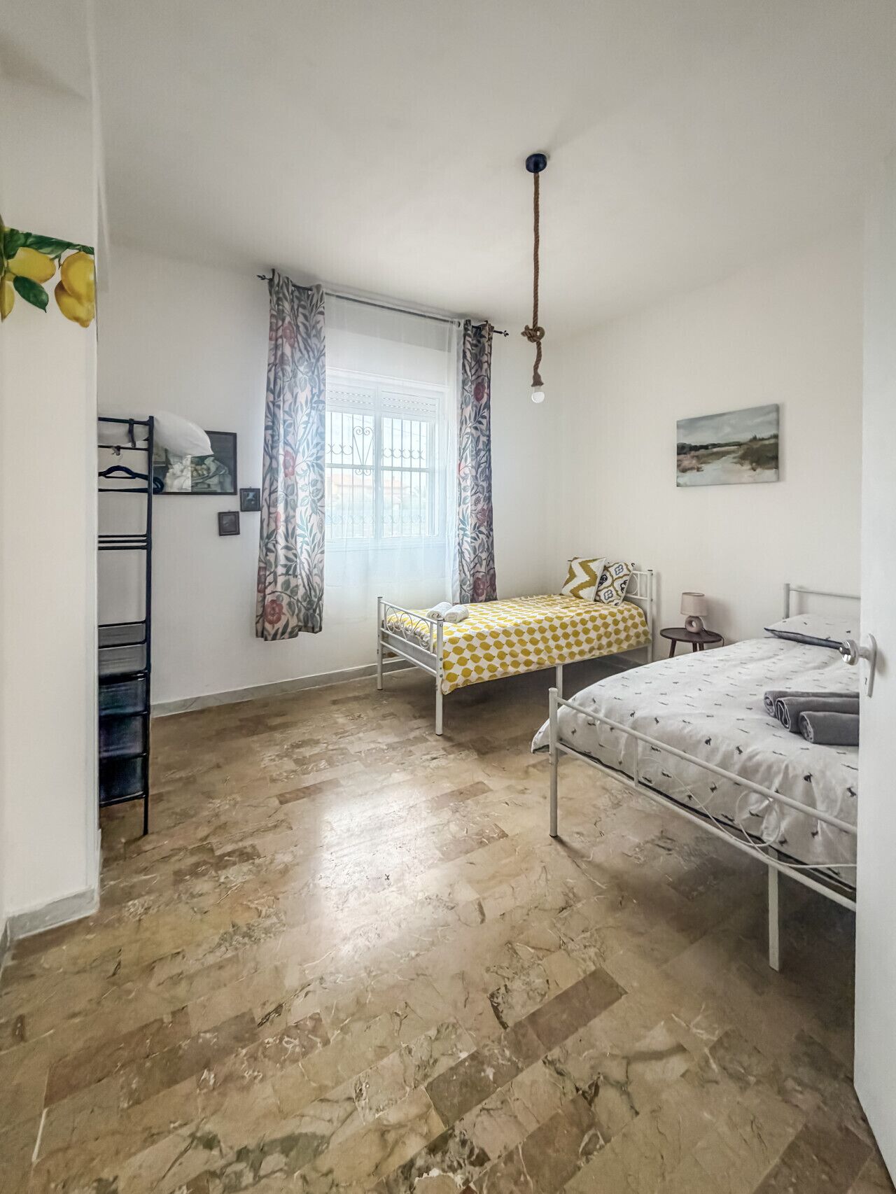 1 bedroom, desk, WiFi, bed sheets