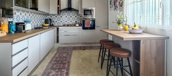 Root and Rise - Triple Room with Shared Bathroom