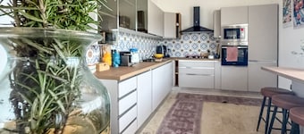 Root and Rise - Triple Room with Shared Bathroom
