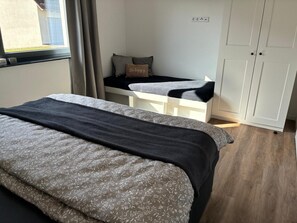 1 bedroom, WiFi, bed sheets