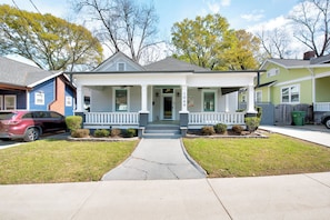 Exterior - 1920 Craftsman FIFA Welcome near MARTA and Stadium (Atlanta)