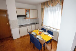 Dining - Sotla SerenityApartments 1 (Bistrica ob Sotli)