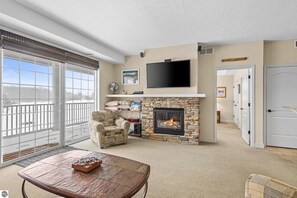 Smart TV - Bird's Eye View at Hawk's Eye (Bellaire)