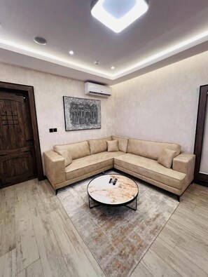 Family Apartment, Park View | Living area