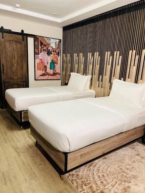 Family Room, Pool View | Spa