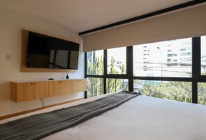 House | 1 bedroom, Internet - w Deluxe 1BR w AC in the Heart of Miraflores (Lima)
