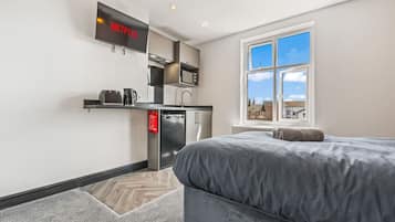 1 bedroom, iron/ironing board, WiFi, bed sheets