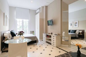 Desk, iron/ironing board, travel cot, WiFi - LDV Aparts 2E by MOT Rentals (Buenos Aires)