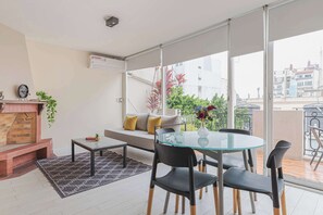 Dining - LDV Aparts 5A by MOT Rentals (Buenos Aires)