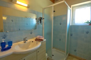 Shower - Ty bihan – 500 m from the beach (Plomodiern)