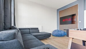 TV - Melissa`s Central Stay (Nottingham)