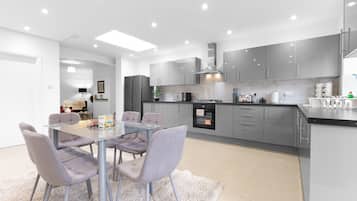 Family House, Patio | Private kitchen | Toaster, eco-friendly cleaning products, freezer