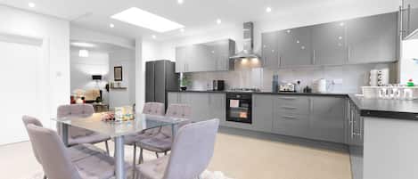 Familienhaus, Terrasse | Eigene Küche