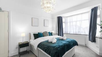 Family House, Patio | Bed sheets