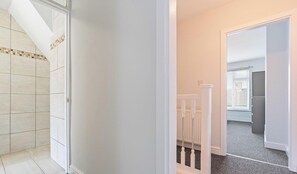 Interior - Susan`s House - free on street parking! (Nottingham)