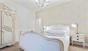 3 室のベッドルーム、WiFi、ベッドシーツ