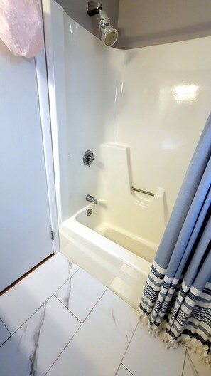 Towels, toilet paper - Charming Falmouth Cape Home | Outdoor Shower | Near Beaches & Mashpee Commons (Falmouth)