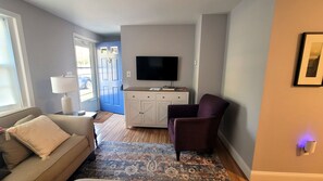 Living area - Charming Falmouth Cape Home | Outdoor Shower | Near Beaches & Mashpee Commons (Falmouth)