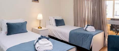 3 habitaciones, tabla de planchar con plancha y wifi gratis