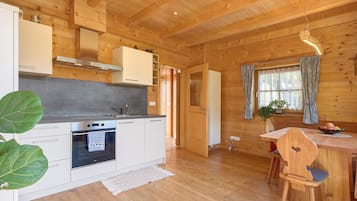 Kühlschrank, Ofen, Herdplatte, Geschirrspüler