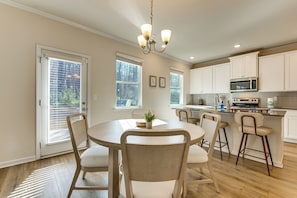 House (4 Bedrooms) | Interior