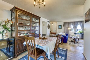 House (2 Bedrooms) | Interior - 55-plus Community w/ Pool! Snowbird Escape in Mesa (Mesa)
