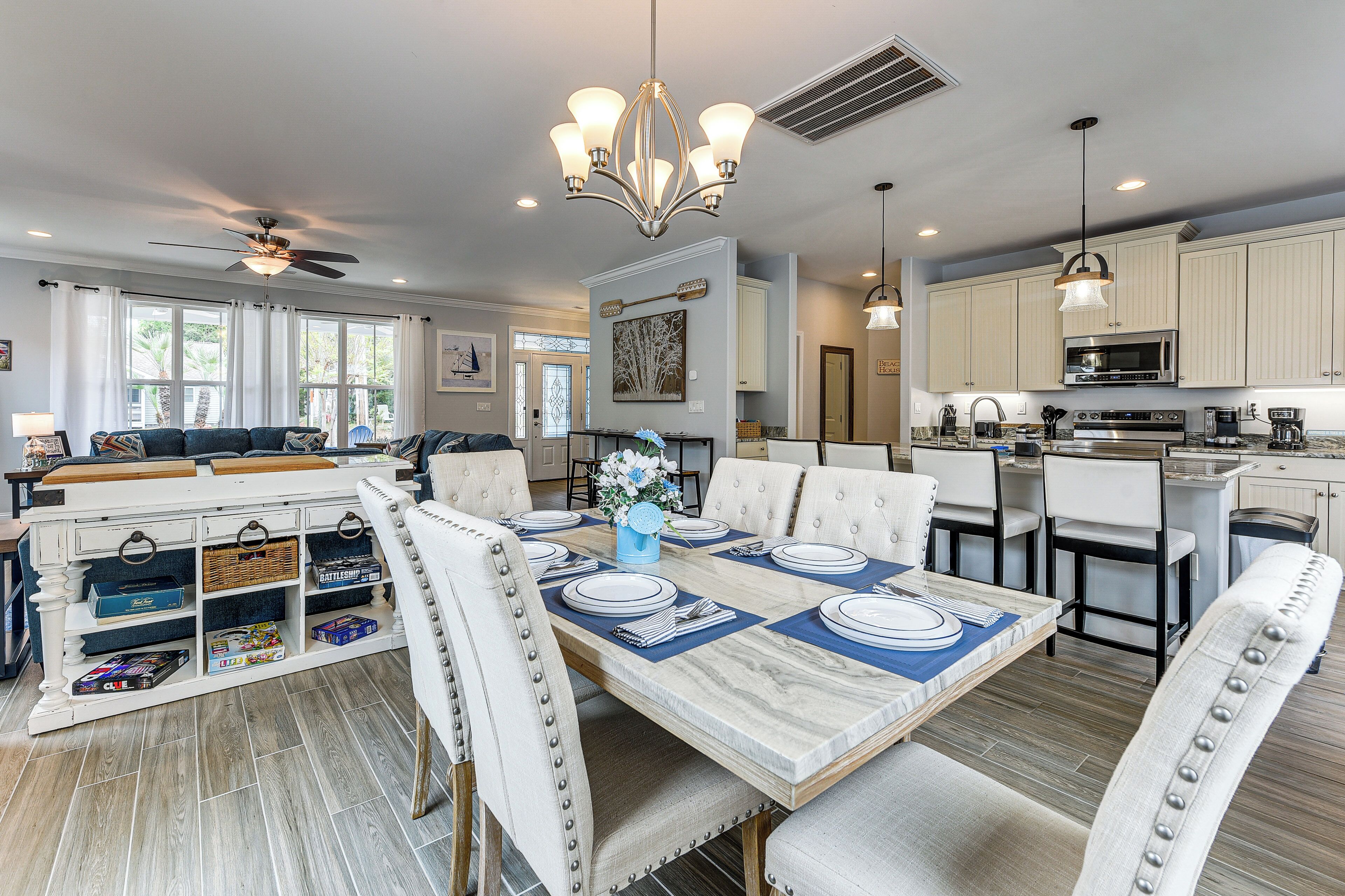 House (4 Bedrooms) | Interior