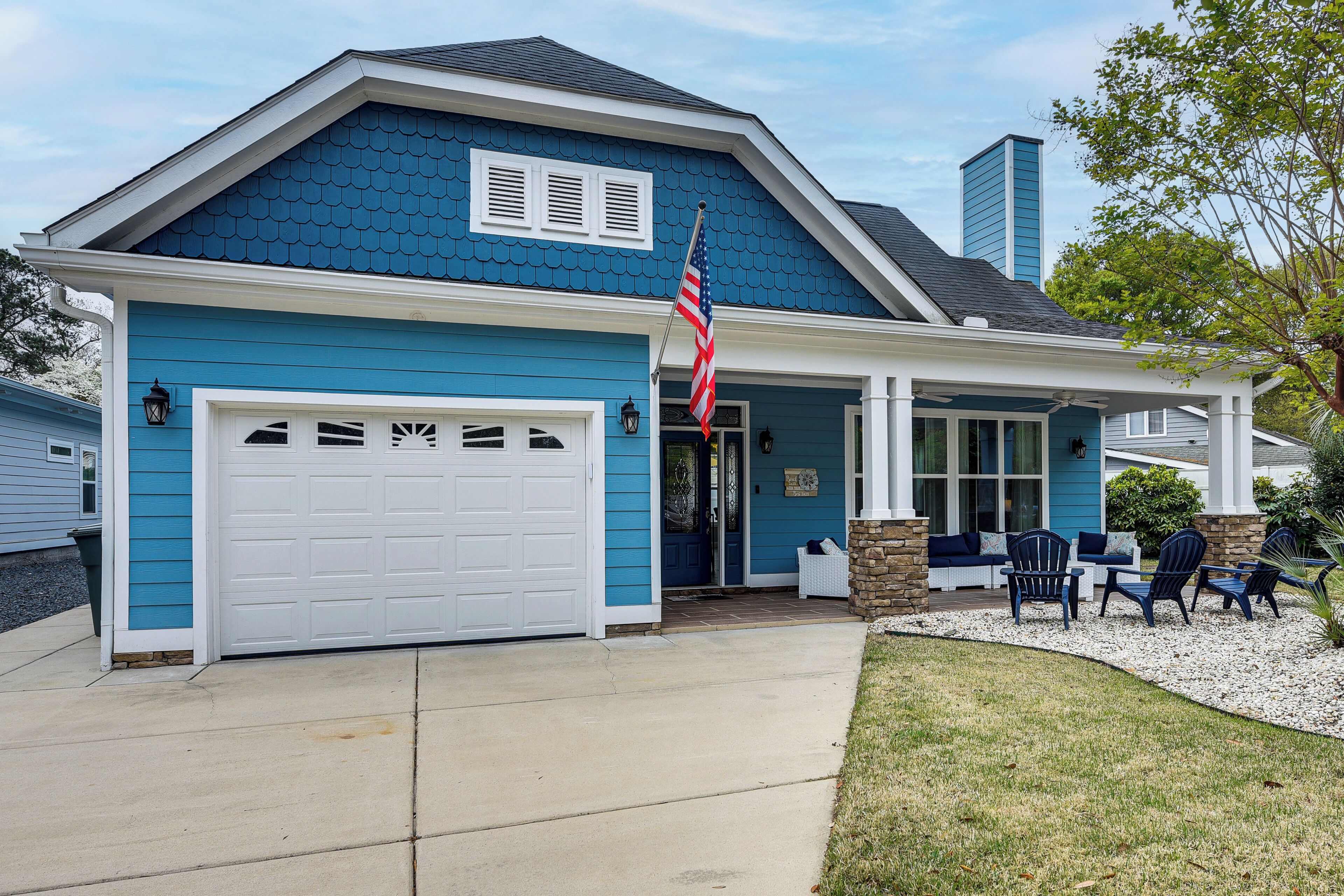 House (4 Bedrooms) | Front of property
