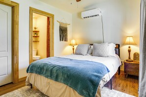 House (3 Bedrooms) | Interior - Ultimate Stockyards Base! Home w/ Bonus Apartment (Fort Worth)