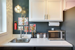 Apartment (0 Bedroom) | Interior - Great Couples & Solo Travelers: Near Hwy 195 & 90 (Spokane)