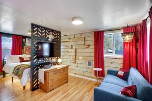 Apartment (0 Bedroom) | Front of property - Great Couples & Solo Travelers: Near Hwy 195 & 90 (Spokane)