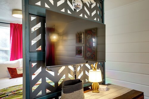 Modern Comfort Near Dtwn! Stylish Spokane Studio