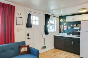 Apartment (0 Bedroom) | Interior - Modern Comfort Near Dtwn! Stylish Spokane Studio (Spokane)